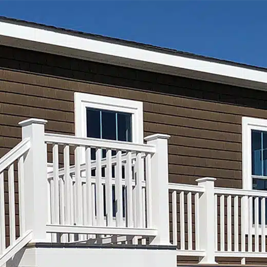 TimberTech_Statement-Rail_White_PVC_Railing_Beauty3